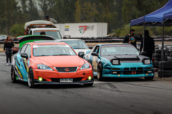 Lexus is250 Y Nissan 240sx