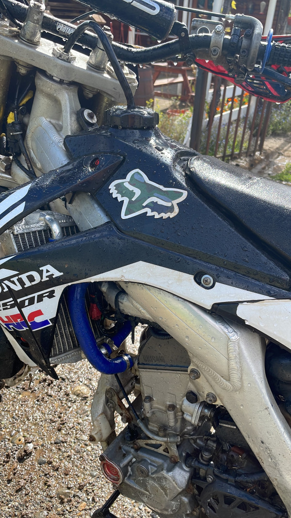 CRF R